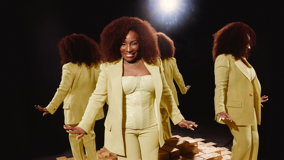 The Wiz Broadway Opening Night Portrait Studio - Stephanie Mills - photo by Emilio Madrid for Broadway.com - 4/17